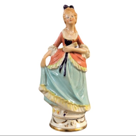 ⭐️Coventry USA⭐️Colonial Pair Fine Porcelain Lady 5012 B Man 5013 B Collectibles - Picture 6 of 13